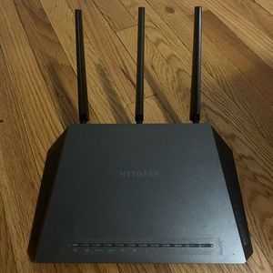 NETGEAR Nighthawk
AC1900 Smart WiFi Router